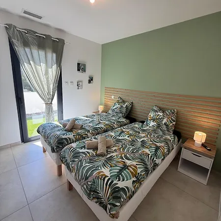 Neuve Piscine Bali Vue Pyrenees 5 Min Cite Вилла Каркассон