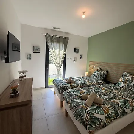 Neuve Piscine Bali Vue Pyrénées 5 Min Cité Villa