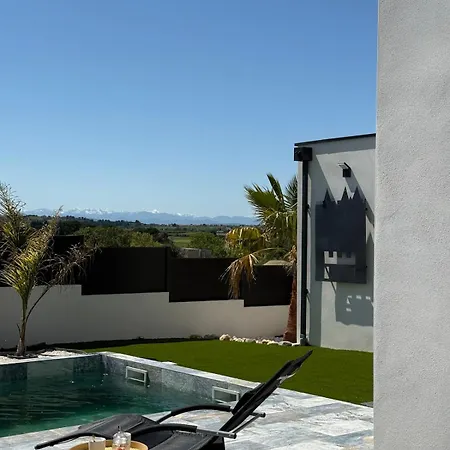Villa Neuve Piscine Bali Vue Pyrénées 5 Min Cité
